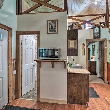 Waters Edge Retreat With Deck On Patoka Lake! Taswell Екстериор снимка