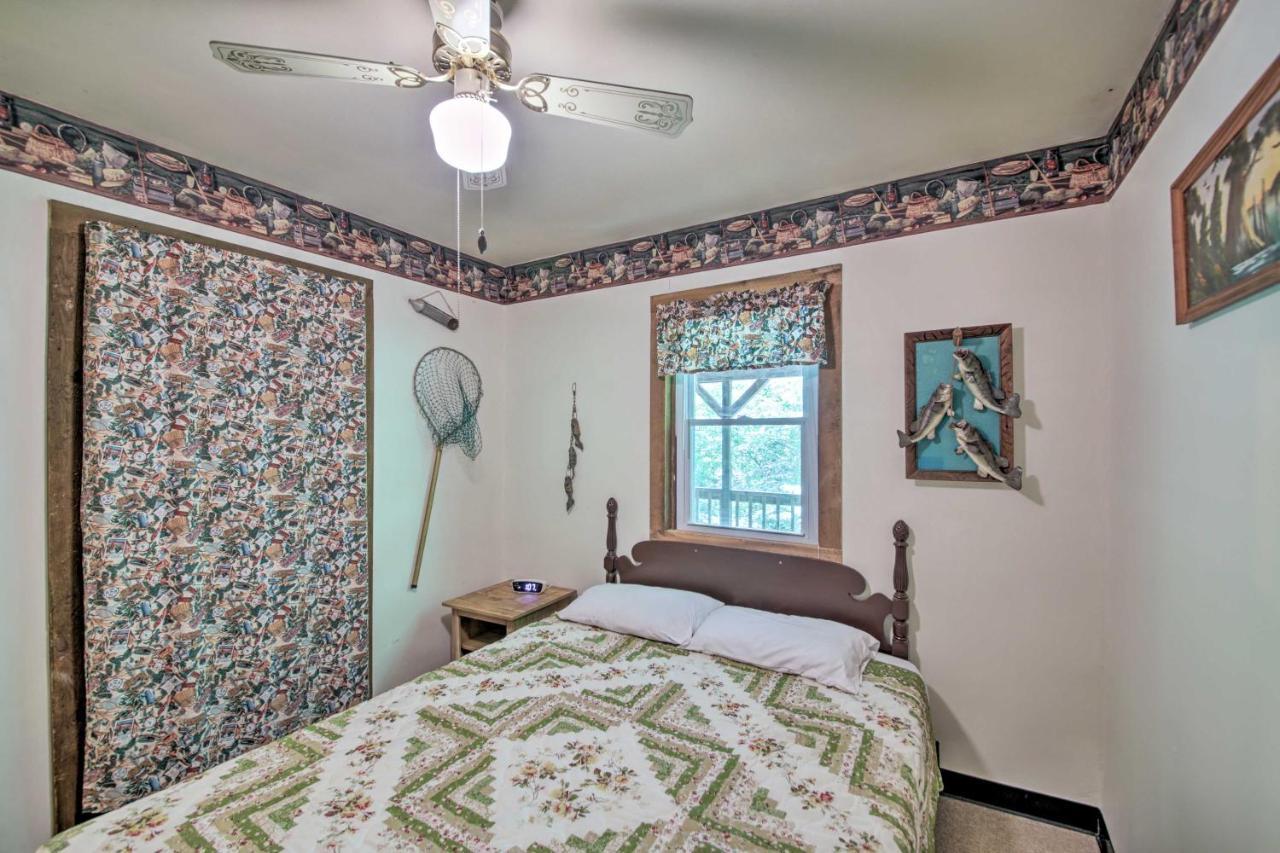 Waters Edge Retreat With Deck On Patoka Lake! Taswell Екстериор снимка